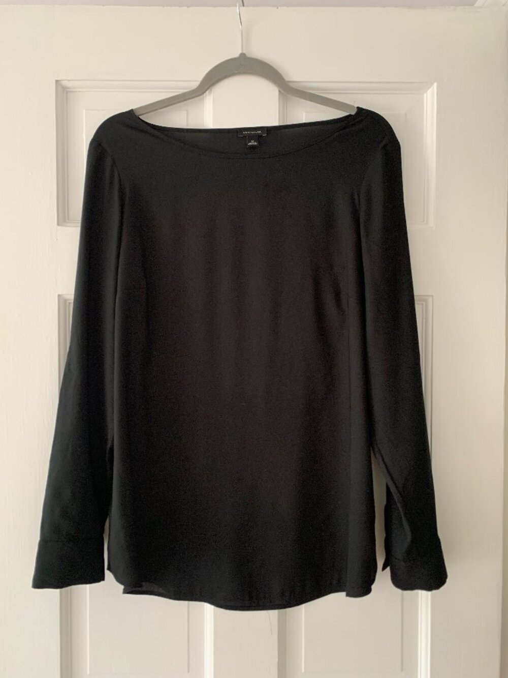 Ann Taylor Long sleeve/Convertible sleeve Black Blouse size m